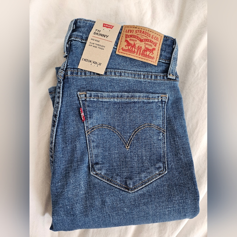 Levi's 711 Skinny